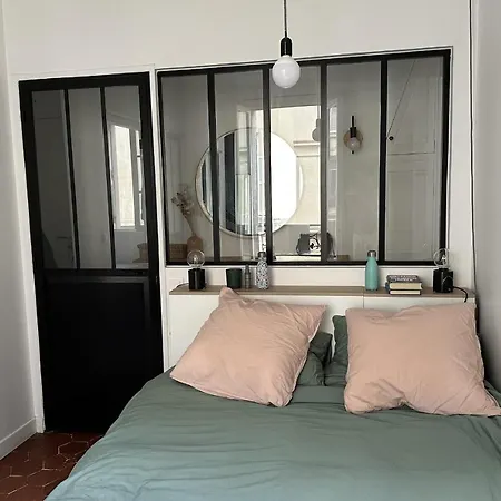 41 M 2 Steps From Canal Saint-martin Апартаменты Париж